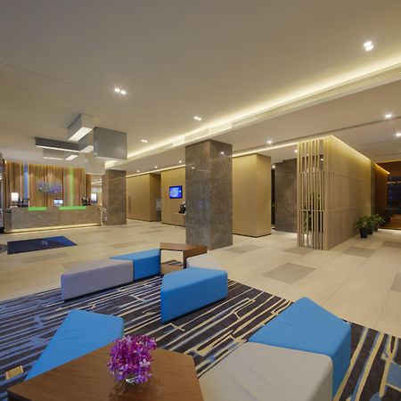 Holiday Inn Express Zhangjiagang East By Ihg Bagian luar foto