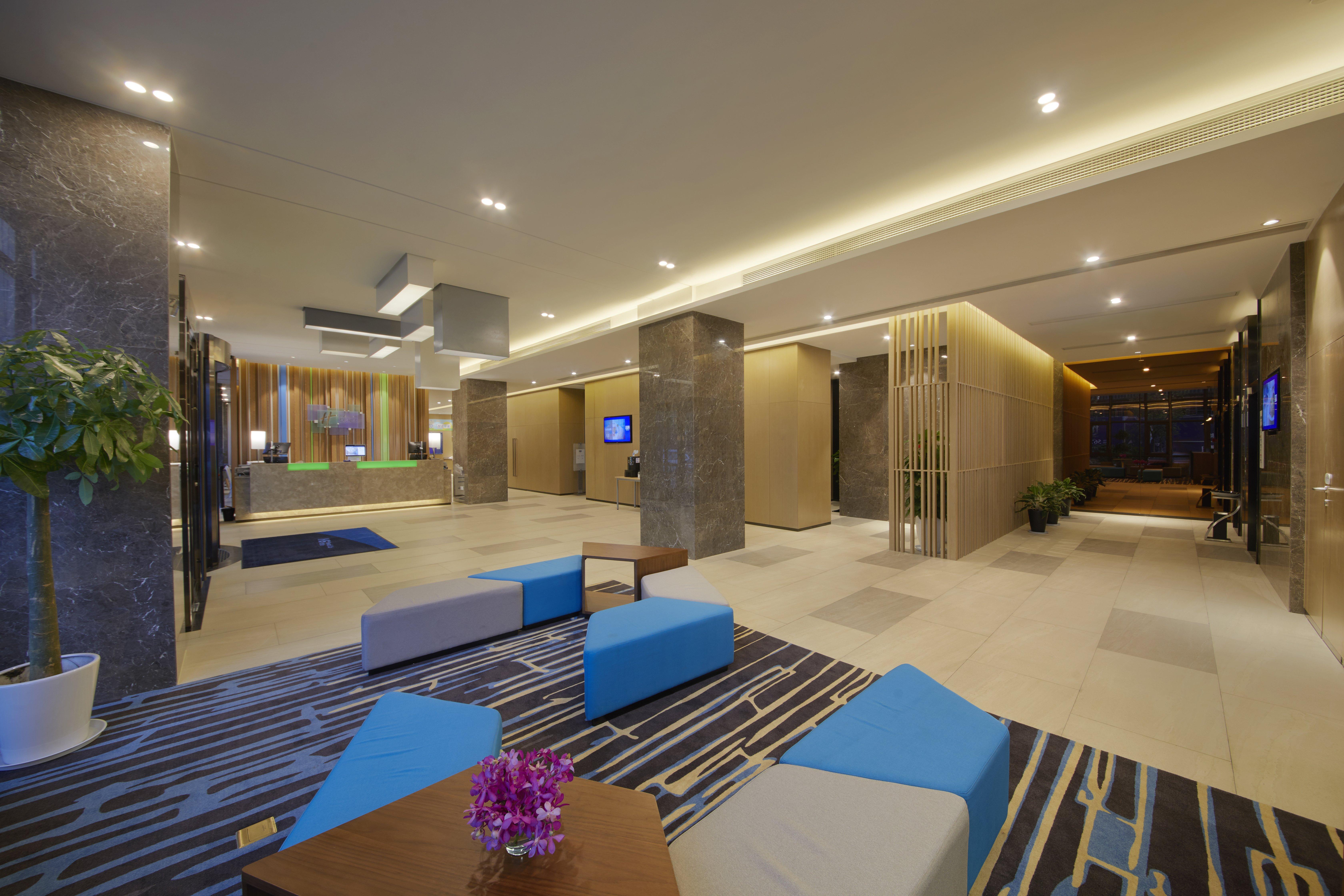 Holiday Inn Express Zhangjiagang East By Ihg Bagian luar foto
